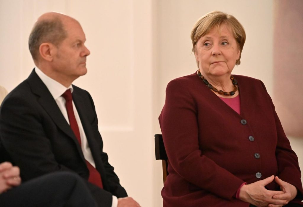 Olaf Scholz and Angela Merkel. Image: stern.de