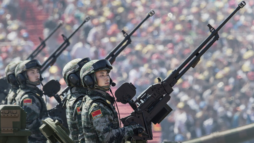 Chinese soldiers. Photo: FT
