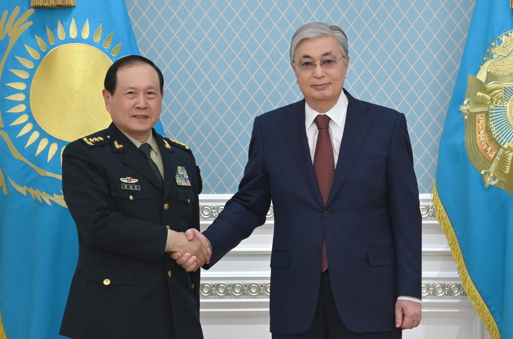 Wei Fenghe and Kosym-Zhomart Tokayev. Photo: akorda.kz