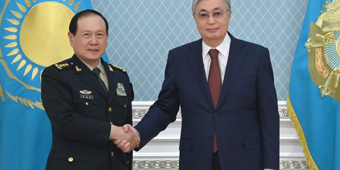 Wei Fenghe and Kosym-Zhomart Tokayev. Photo: akorda.kz