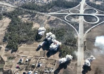 Footage of the strikes on the US-supplied M777 howitzers and the Ukrainian artillery crew by the kamikaze drone "Cube"