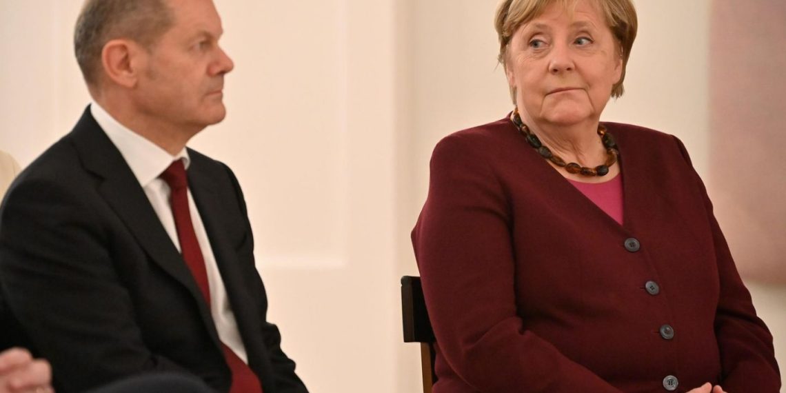 Olaf Scholz and Angela Merkel. Image: stern.de