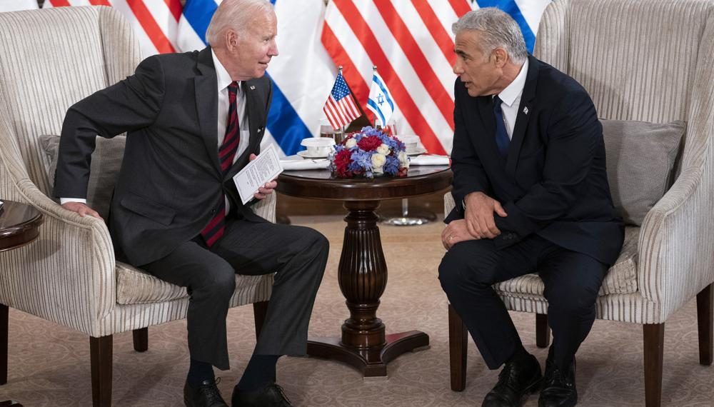 Joe Biden and Yair Lapid. Image: AР