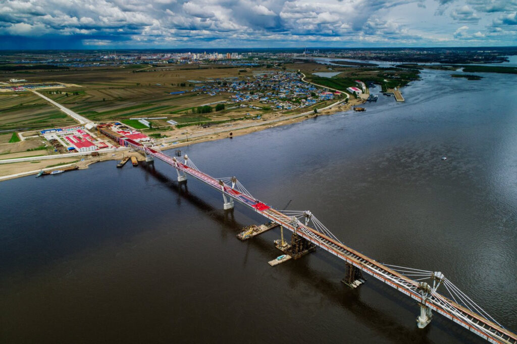 Automobile bridge between Blagoveshchensk and Heihe. Image: deita.ru