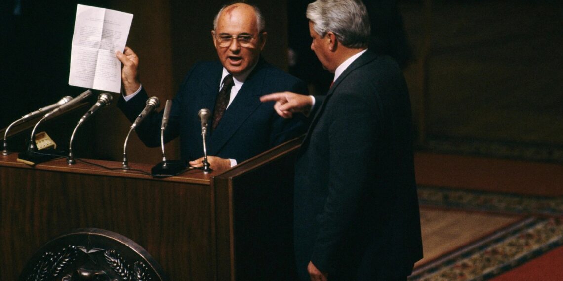 Boris Yeltsin and Mikhail Gorbachev