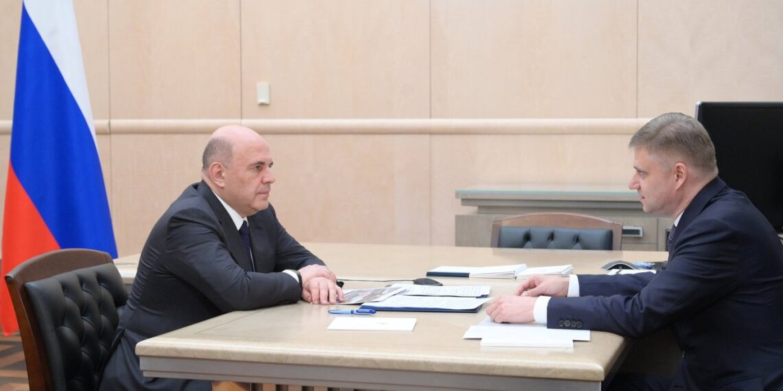 Russian PM discusses summer travel, Eastern rail expansion, and coal logistics with RZD chief
