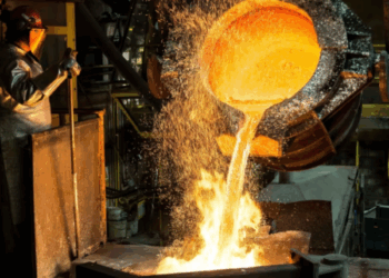 Silver and platinum rally as investors seek alternatives to gold and dollar hedges