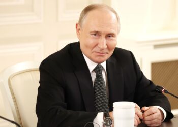 Putin signals openness to talks with Zelensky, says peace must be based on “legitimate authority”