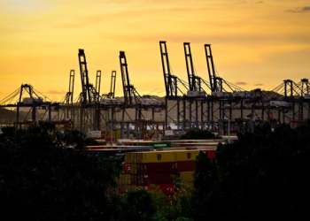 Cosco moves to reshape $23bn global ports deal with demand for major stake