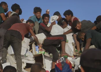 Netanyahu signals possible escalation in Gaza as Israeli ex-security chiefs call for war’s end