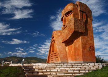 “Russia is with you”: Moscow sends humanitarian aid to refugees from Artsakh