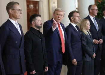 Trump pledges security guarantees for Kyiv regime amid push for peace talks