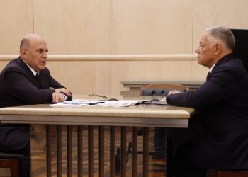 Mishustin reviews national road projects with Avtodor chief