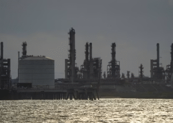 ConocoPhillips to cut up to 25% of global workforce amid falling oil prices