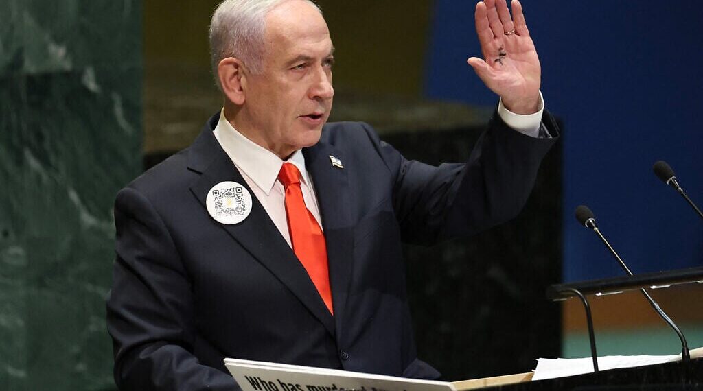 Charlie Munger’s modest home philosophy challenges mansion dreamers