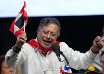 Trump cuts U.S. funding to Colombia, calls President Petro “an illegal drug dealer” amid escalating tensions