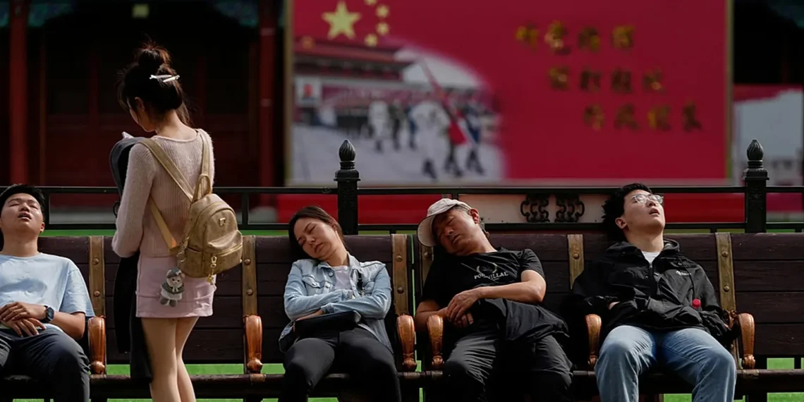 China’s slowdown deepens as retail sales and investment weaken in November