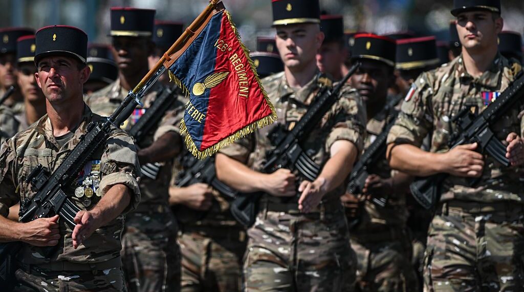 Macron launches new voluntary military service to build France’s “hybrid” army