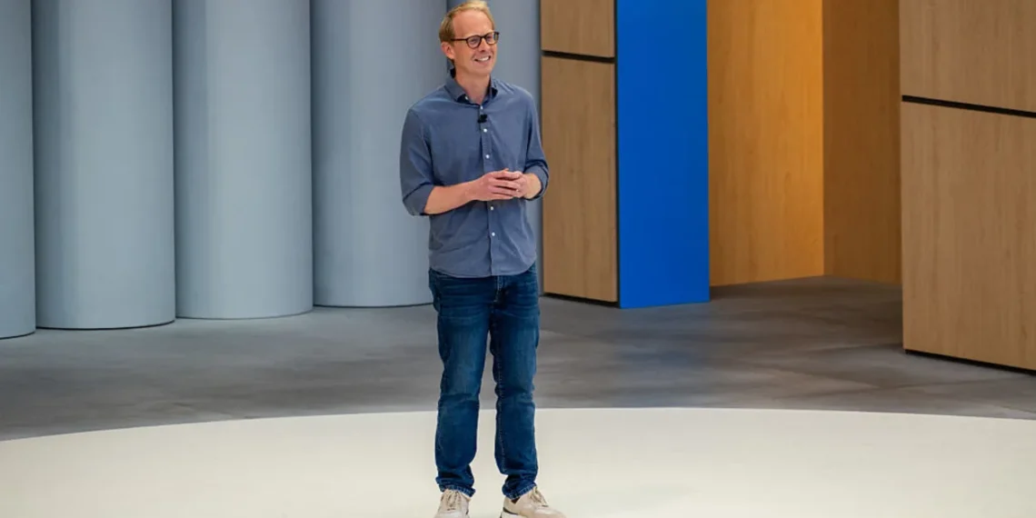 Photo showing Trump’s face disappears from DOJ Epstein files release