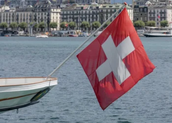 Macron launches new voluntary military service to build France’s “hybrid” army