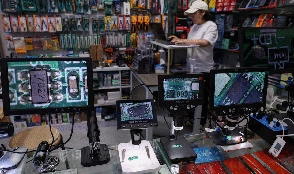 Putin accuses Europe of “excluding itself” from Ukraine talks and obstructing Trump’s peace efforts