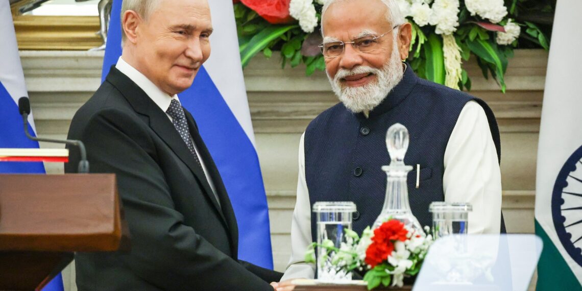 Putin and Simonyan launch RT India broadcasting in New Delhi