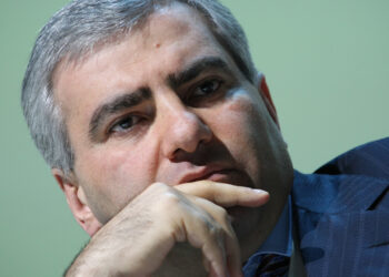 Armenian court places billionaire Samvel Karapetyan under house arrest