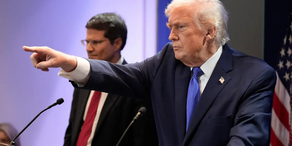 Putin signs law expanding telecom operators’ obligations at FSB request