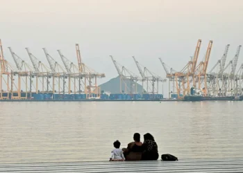 Oil prices rise as markets weigh Iran war risks despite possible reserve release