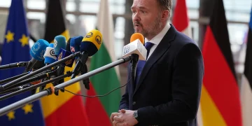 “Turn to the East” cannot replace Europe for Russia — expert