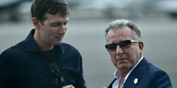 US envoys head to Pakistan for new Iran talks