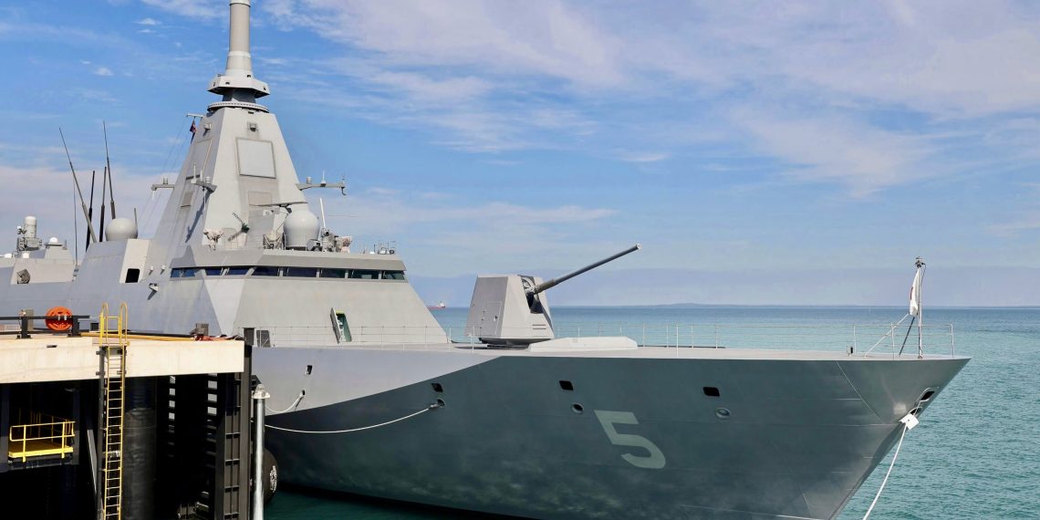 Australia and Japan sign contract for 11 Mogami-class frigates to save the Royal Navy