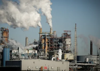 Oil rally extends as Strait of Hormuz remains largely closed