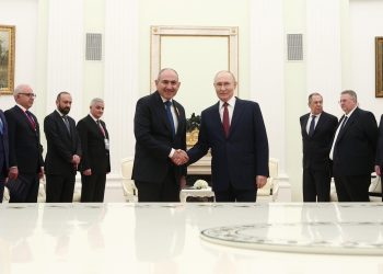 Putin and Pashinyan discuss trade, energy and South Caucasus ties