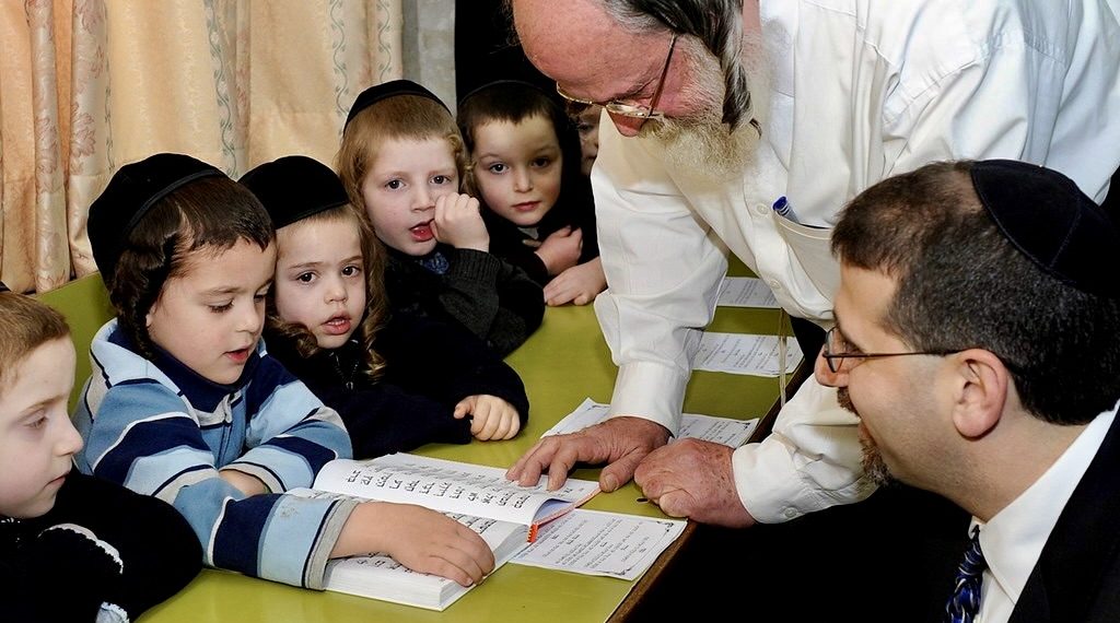 Inequality on opposite sides of the border: in Israel 880 thousand children live in poverty, while in Iran sanctions have destroyed the middle class