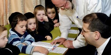 Inequality on opposite sides of the border: in Israel 880 thousand children live in poverty, while in Iran sanctions have destroyed the middle class