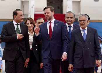 Trump threatens not to extend ceasefire with Iran if no deal reached by April 22