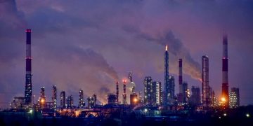 Russia earns $760 million per day from oil: Urals jumps to $106