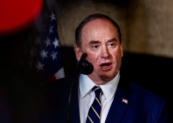 US Navy secretary fired amid Iran blockade: conflict with Pentagon chief leads to dismissal