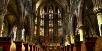 Catholicism is losing adherents worldwide while Protestantism grows in Latin America – Pew study