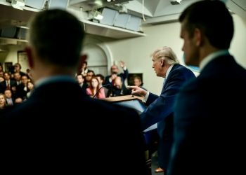 Israel preparing new strike on Iran, US immobilises tanker, and talks hang by a thread