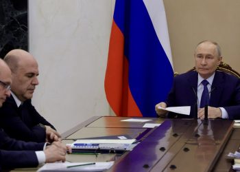 State Duma allows Putin to deploy troops to protect Russians abroad