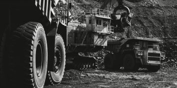 Coal prices hold above $133 amid Hormuz crisis