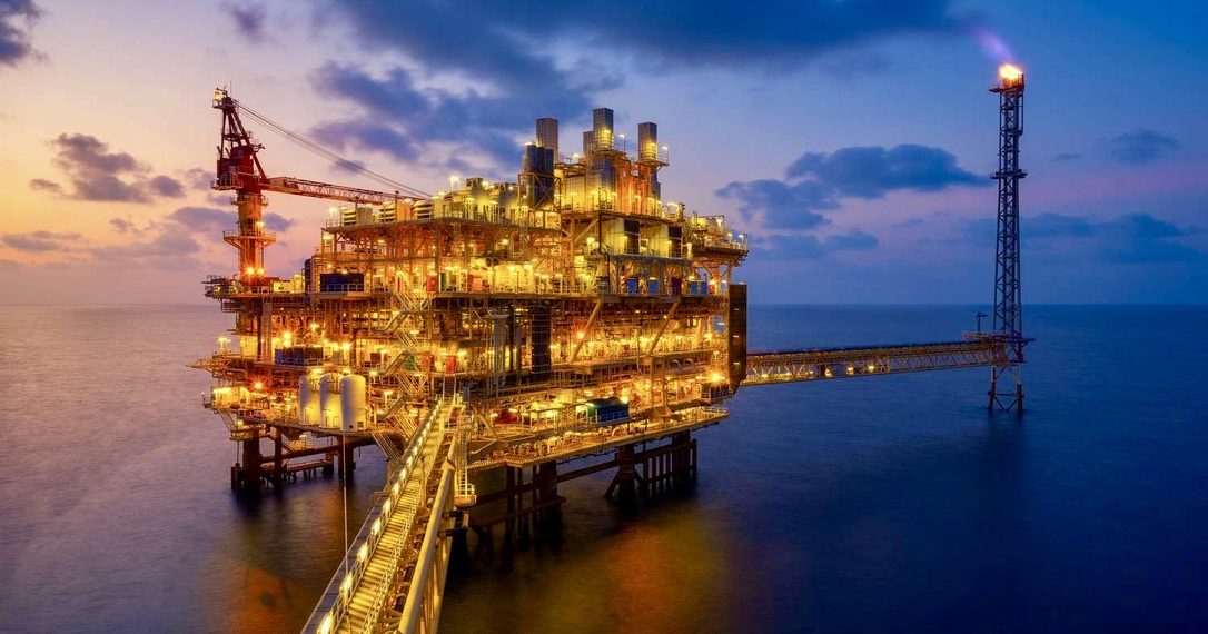 Brent hovers near $102 as US‑Iran talks become main oil price trigger