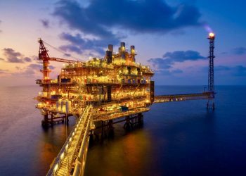 Brent hovers near $102 as US‑Iran talks become main oil price trigger