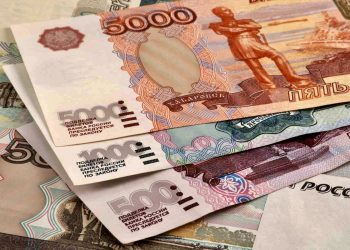 Oil hurricane lifts ruble: dollar falls to 75, Urals jumps to $116