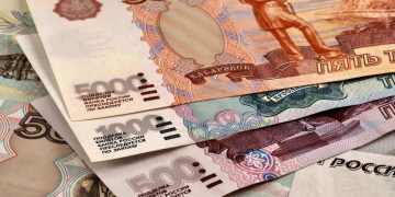 Oil hurricane lifts ruble: dollar falls to 75, Urals jumps to $116