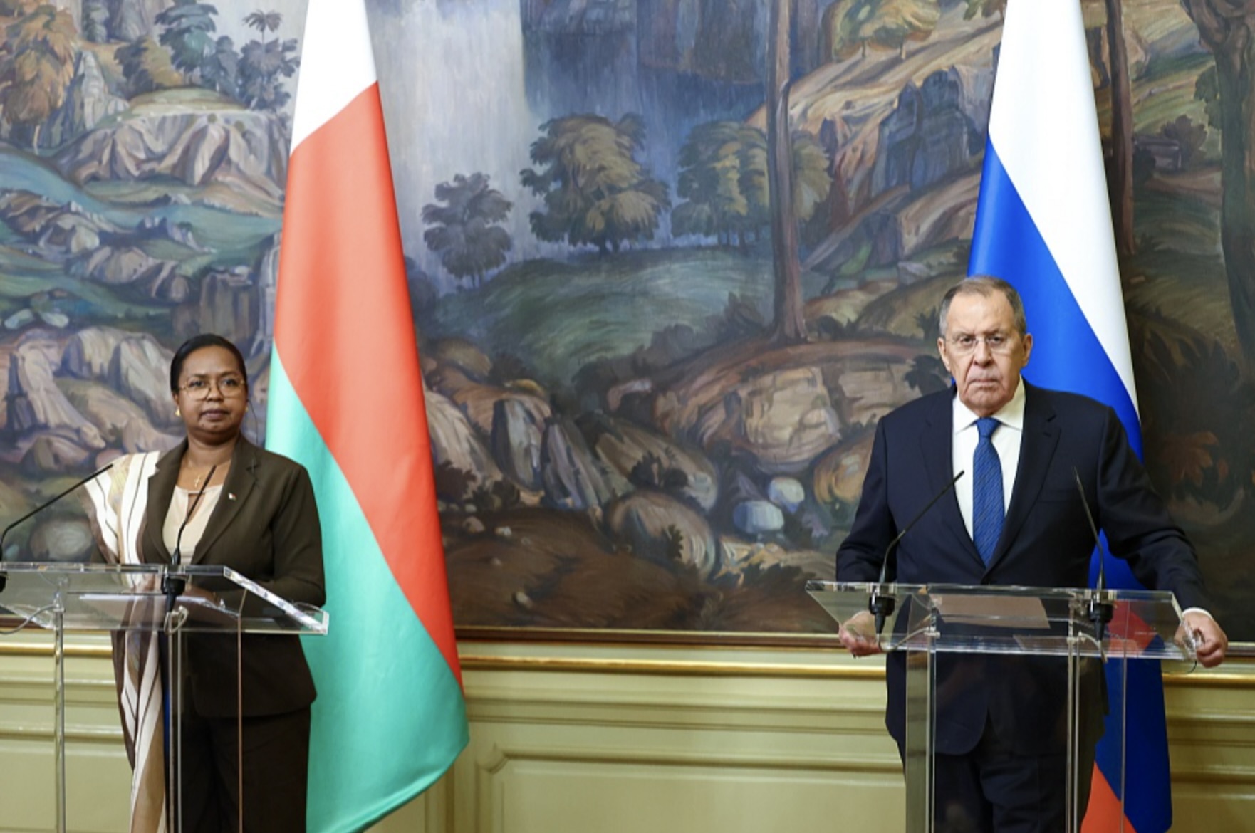 Lavrov criticized Europe for sanctions ultimatum and confirmed readiness for dialogue with the US