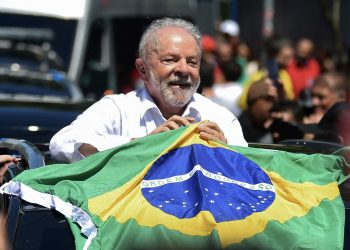 Brazil Elections: Lula da Silva Pulls Ahead, Opposition Fragments