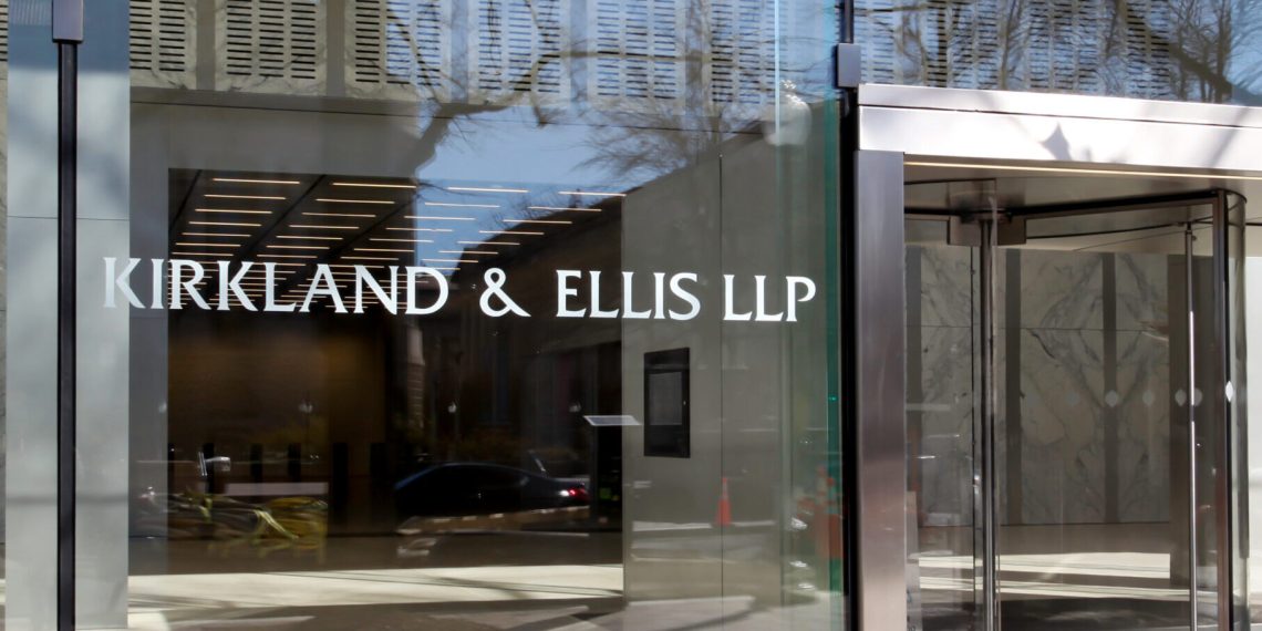 Kirkland & Ellis and Palantir Create AI Platform for Capital Raising